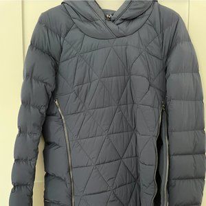 Lululemon Navy Pullover Puffer Size 8
